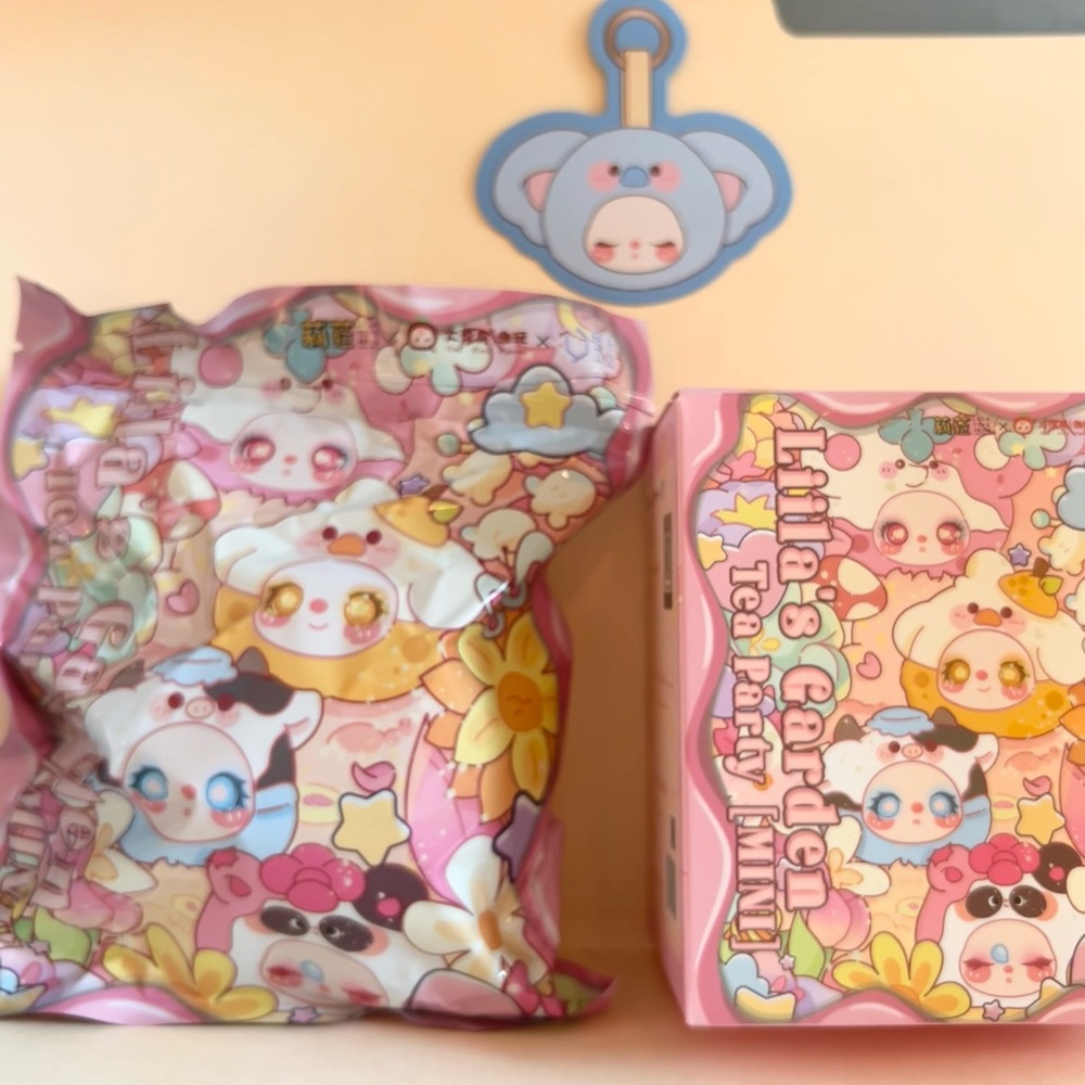 Liila's Garden Tea
Party Trendy Plush Blind Box - Blueberry Koala 🐨